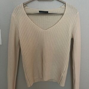 Brandy Melville V-neck Sweater